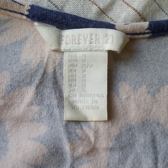 Floral crop top - Picture 3 of 3